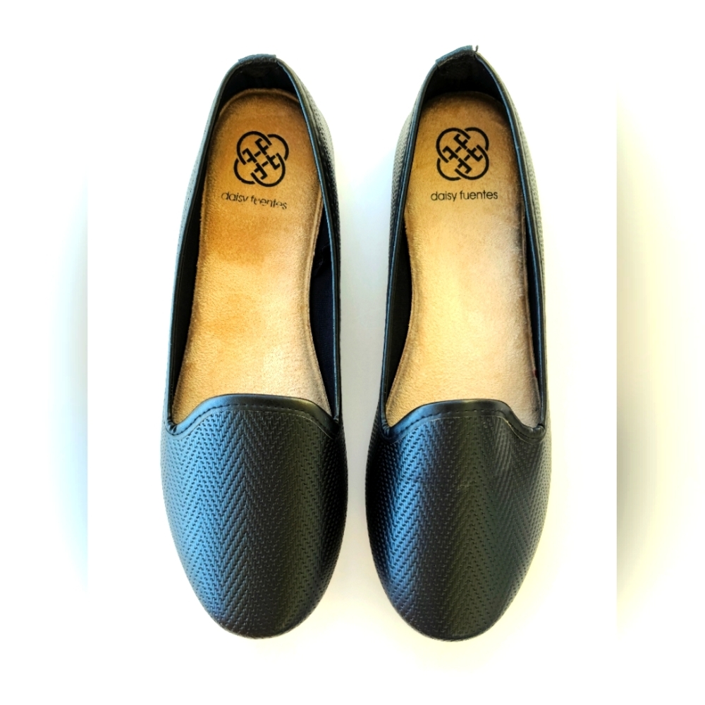 Daisy Fuentes Womens Flats Shoes Size 8 Black Suede-like Cushioning